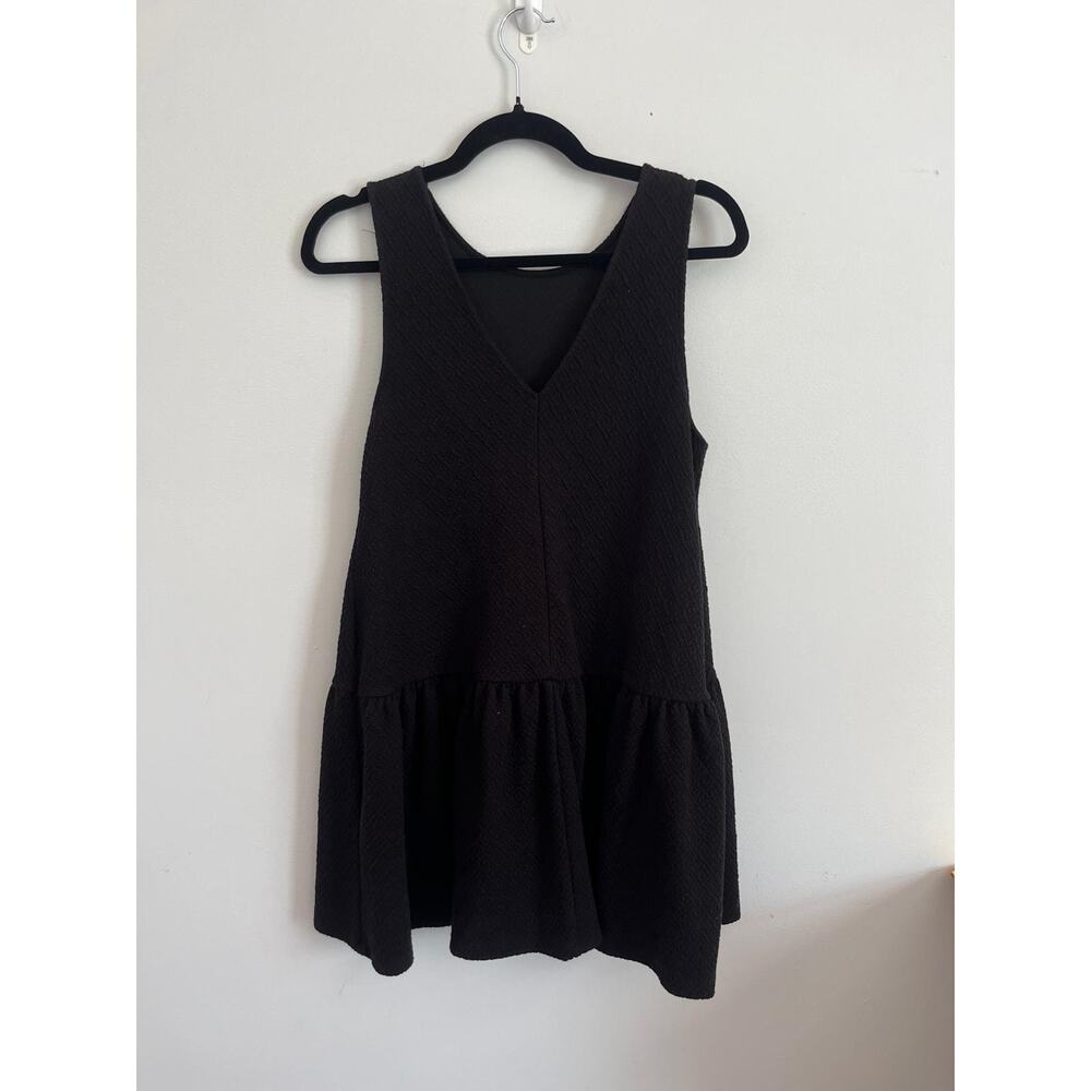 Free People Textured Black Mini Dress Women XS‎ Sleeveless Ruffle Hem Boho